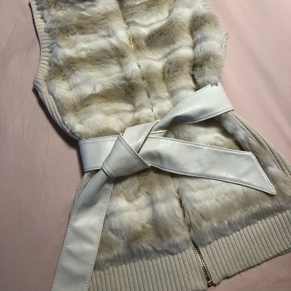 Guess? Faux Fur Cream Vest XS - Picture 9 of 11